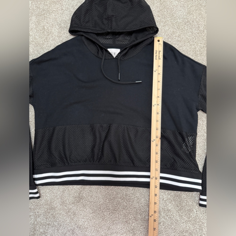 Fabletics x Demi Lovato - Black Mesh Maren Cropped Hoodie Top - size Medium - Picture 5 of 11